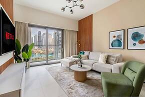 1 BR Apt Luxury at Burj Crown