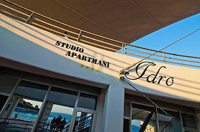 Idro apartments directly at the beach