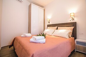 Idro apartments directly at the beach