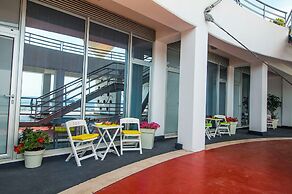 Idro apartments directly at the beach