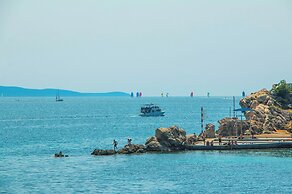 Idro apartments directly at the beach