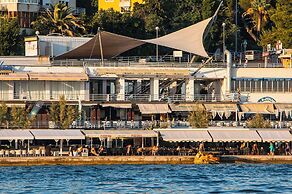 Idro apartments directly at the beach