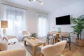 Elegant 3BD Apartment in Granada Buensuceso II