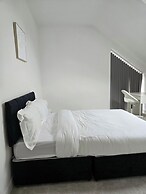 Cozy City Retreat in Wolverhampton