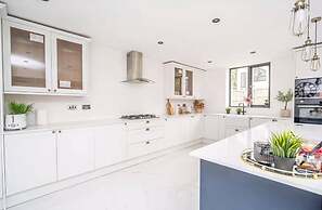 Cozy City Retreat in Wolverhampton