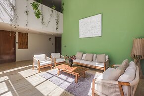 3 Mi to Beach! Tranquil Tulum Oasis w/ Balcony