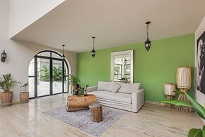 3 Mi to Beach! Tranquil Tulum Oasis w/ Balcony
