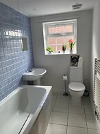 Russell Square Apartment