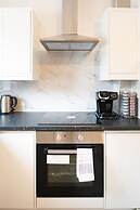 LUX 2bdr Flat Near LTN Airport City Centre