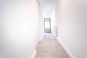 LUX 2bdr Flat Near LTN Airport City Centre