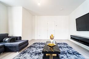 LUX 2bdr Flat Near LTN Airport City Centre