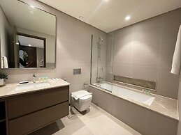 Luxurious 1BR at Grande Downtown