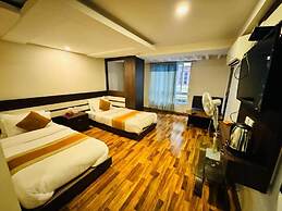 Hotel Dhaka Express
