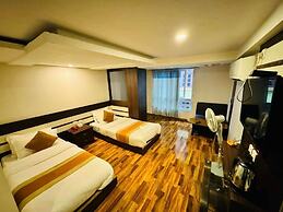 Hotel Dhaka Express