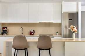 AS EXT Estp ONE 80 Suites 211a