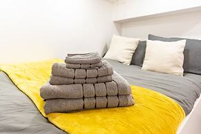 Quirky Studio in Central Reading