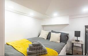 Quirky Studio in Central Reading
