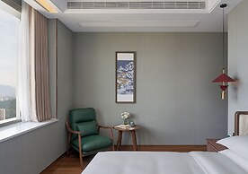 CloudView Hotel
