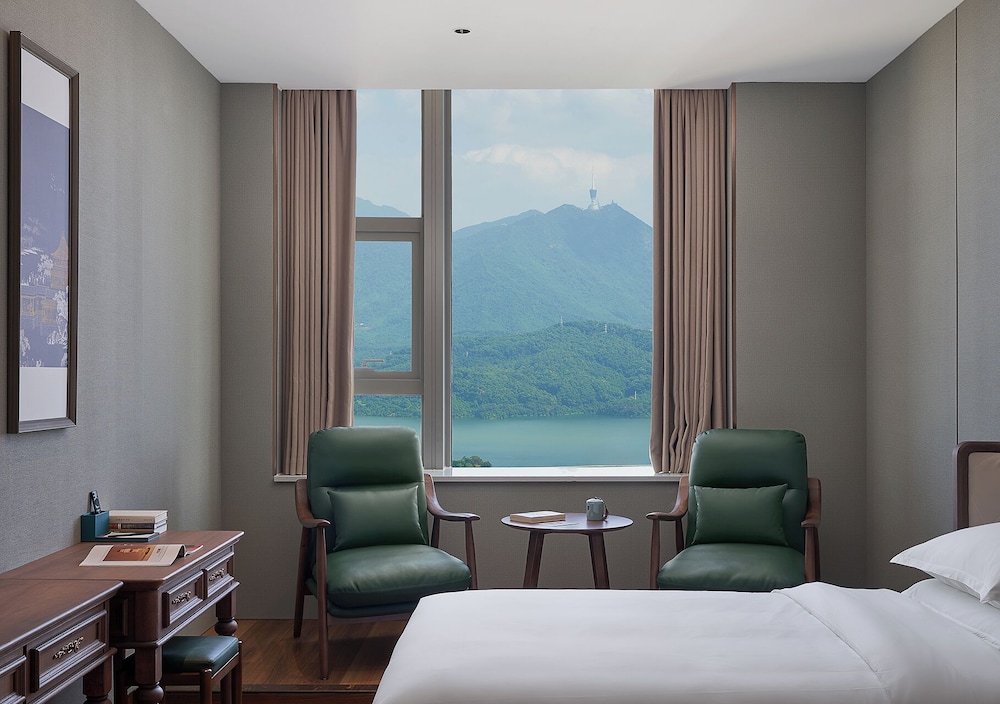 CloudView Hotel