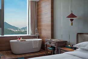 CloudView Hotel
