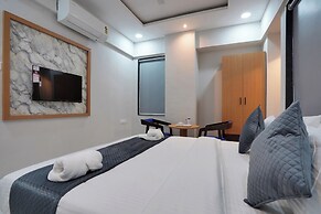 PALMERA INN