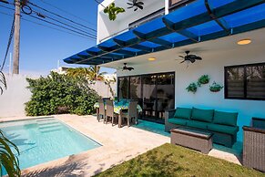 Harmony Villa - Private Pool BBQ Near Downtown