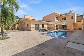 Casa Nacho Hotel by Monyxbnb