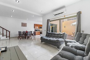 Casa Nacho Hotel by Monyxbnb