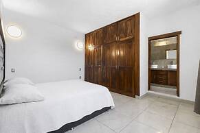 Casa Nacho Hotel by Monyxbnb