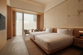 yeelen resort