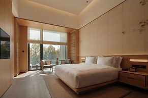 yeelen resort