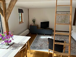 Beautiful Detached Barn in the Chiltern Hills