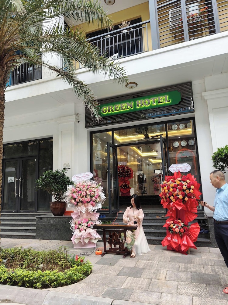 GREEN FAMILY HOTEL