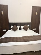 Kiwi Inn Hotel Palda