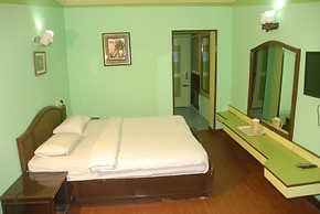 Hotel Sapphire Garden View