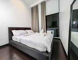 Ultra Luxury 66F Penthouse  Skyline View