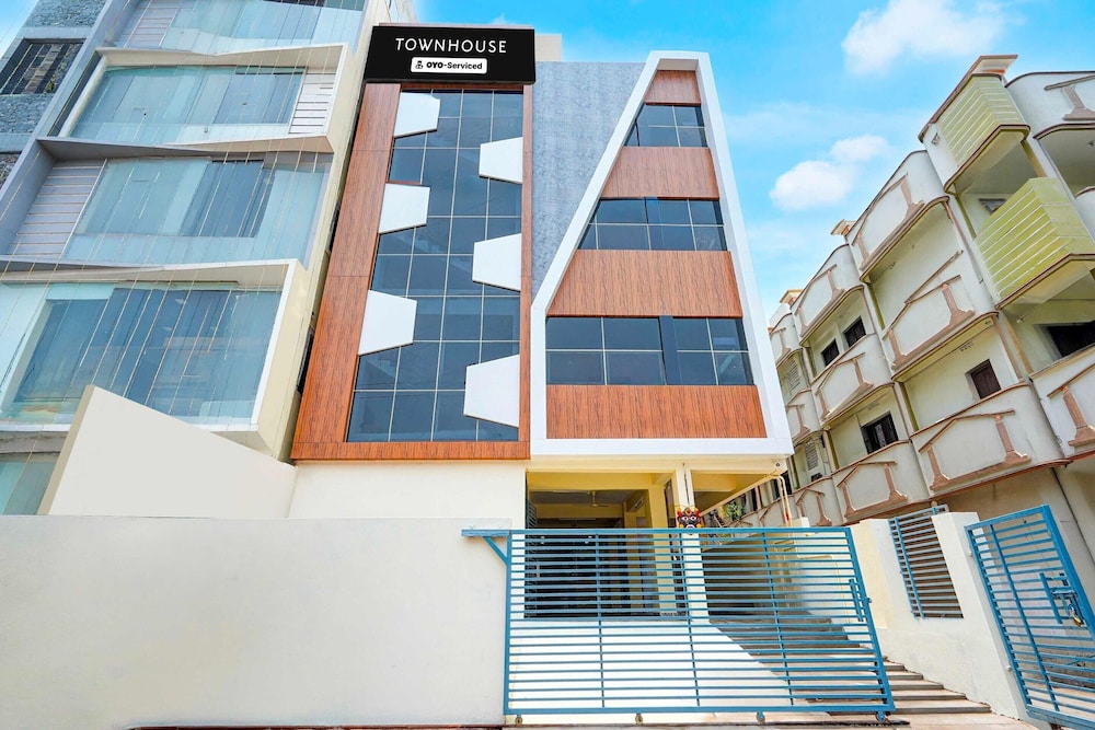 Collection Chittinagar Formerl Residency