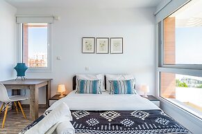 Oyster 1-BR Apt & Pool in Larnaca