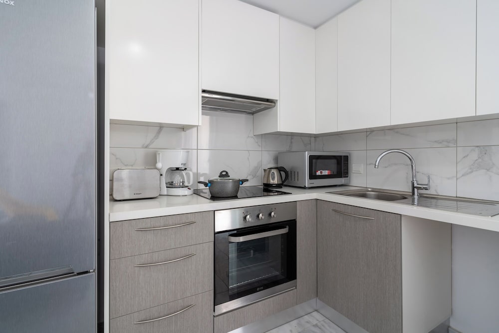 Oyster 1-BR Apt & Pool in Larnaca