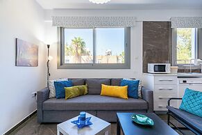 Kmeidos 1-BR Apt & Balcony in Larnaca