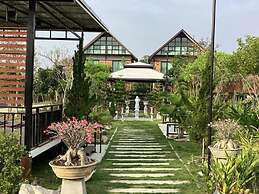 Parichat House