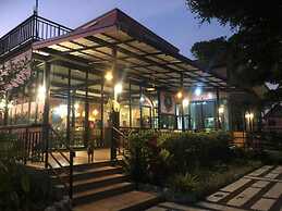 Parichat House