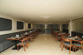 Mastiff Hotel Crystara, Jalgaon