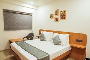 Mastiff Hotel Crystara, Jalgaon