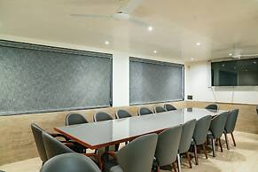 Mastiff Hotel Crystara, Jalgaon