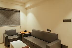 Mastiff Hotel Crystara, Jalgaon