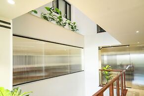 Mastiff Hotel Crystara, Jalgaon