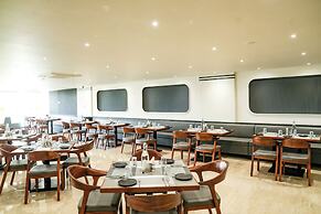 Mastiff Hotel Crystara, Jalgaon