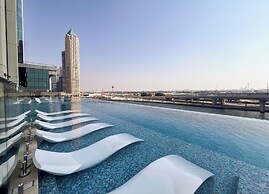 Luxury 1BR in Business Bay