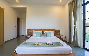 Elivaas Nature 95 4BHK Farm with Pool